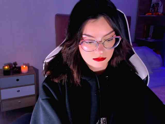 OphelianaRose webcam