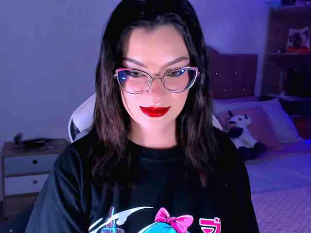 OphelianaRose webcam