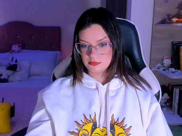 OphelianaRose webcam