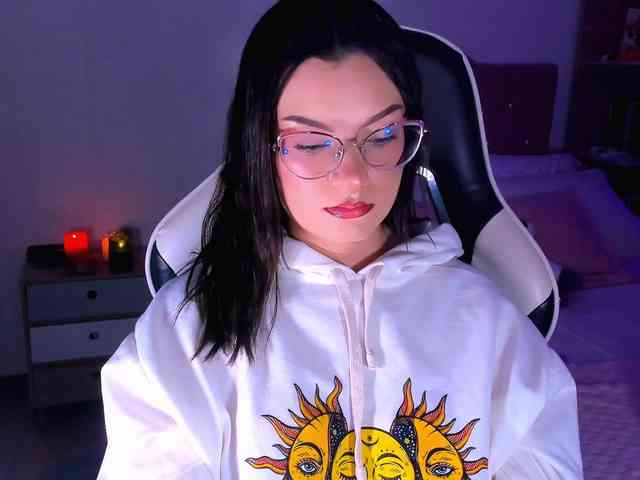 OphelianaRose webcam