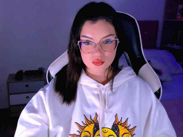 OphelianaRose webcam