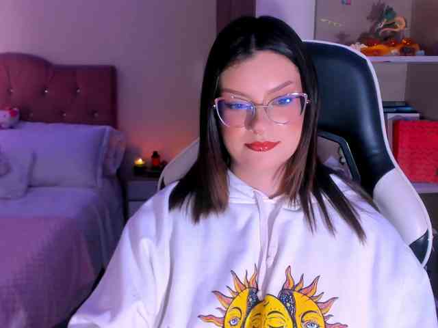 OphelianaRose webcam