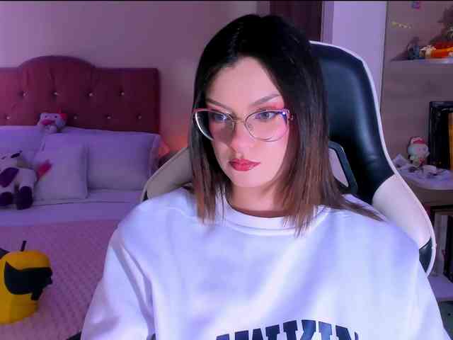 OphelianaRose webcam