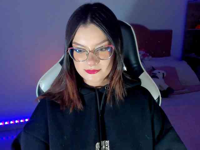 OphelianaRose webcam