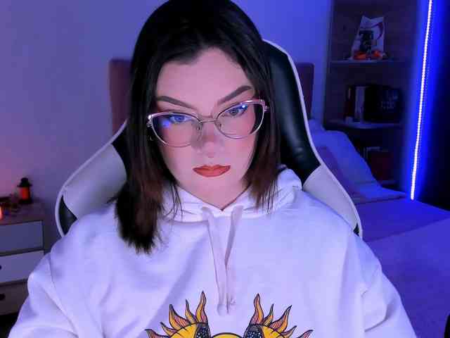 OphelianaRose webcam