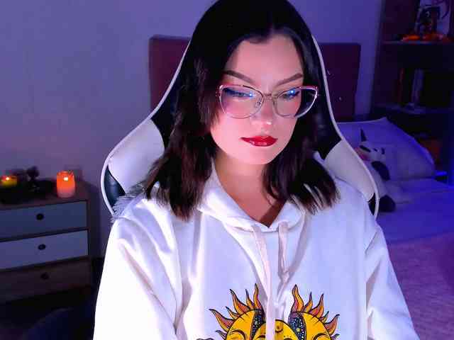 OphelianaRose webcam