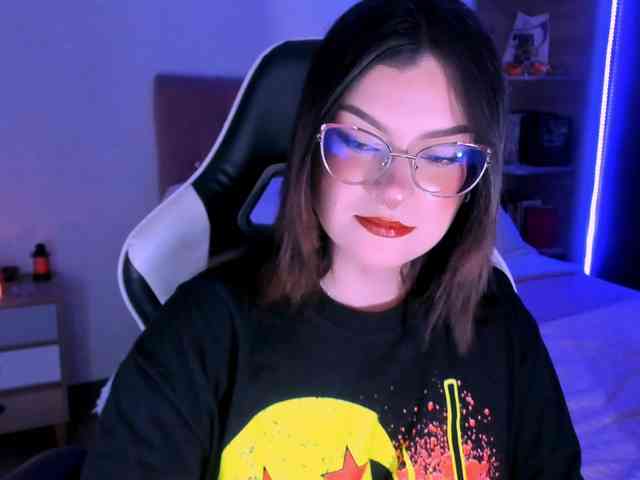 OphelianaRose webcam