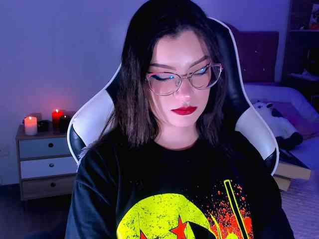 OphelianaRose webcam