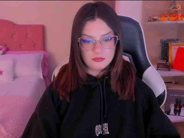 OphelianaRose webcam