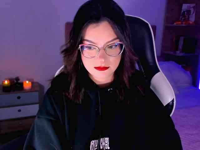 OphelianaRose webcam