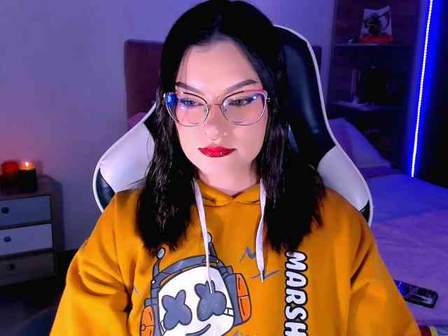 OphelianaRose webcam