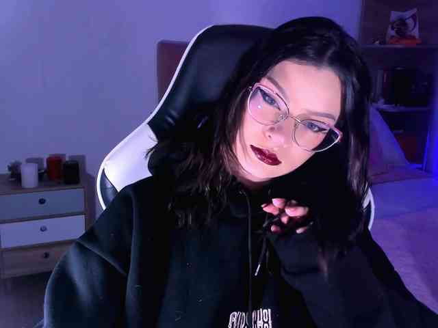 OphelianaRose webcam