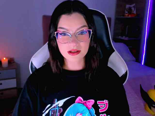 OphelianaRose webcam
