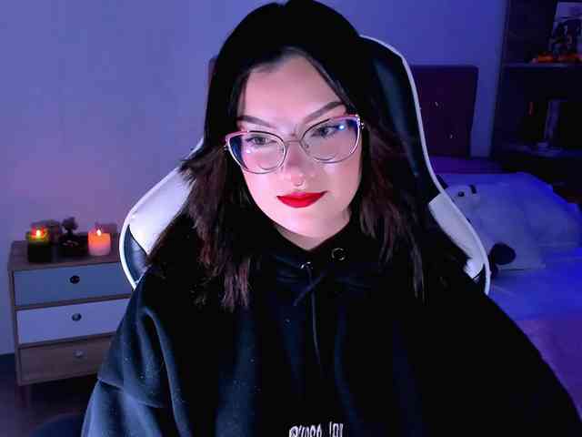 OphelianaRose webcam