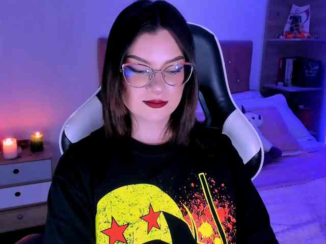 OphelianaRose webcam