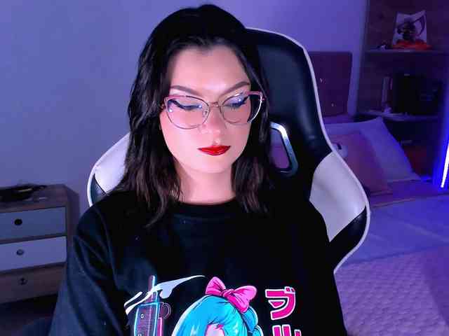OphelianaRose webcam