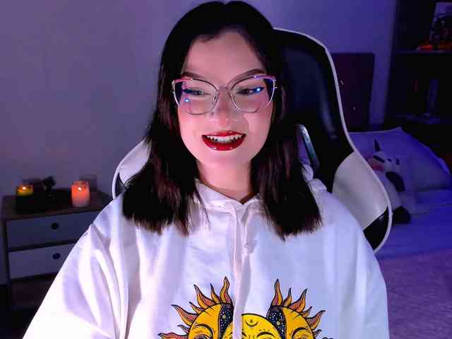OphelianaRose webcam
