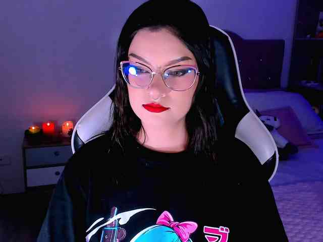 OphelianaRose webcam