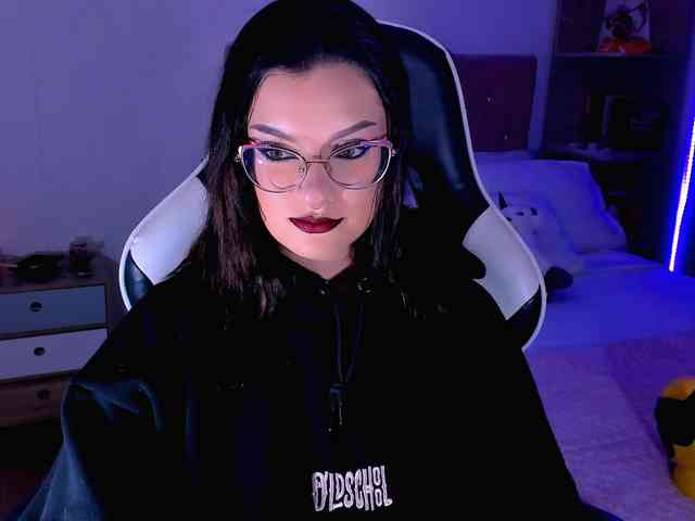 OphelianaRose webcam