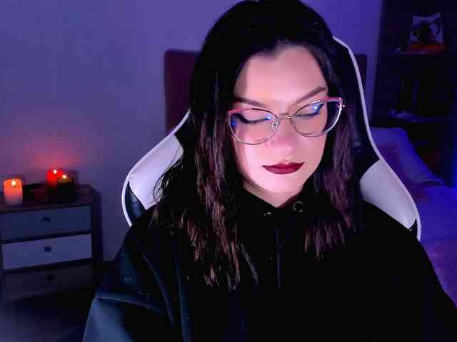 OphelianaRose webcam