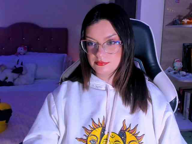 OphelianaRose webcam