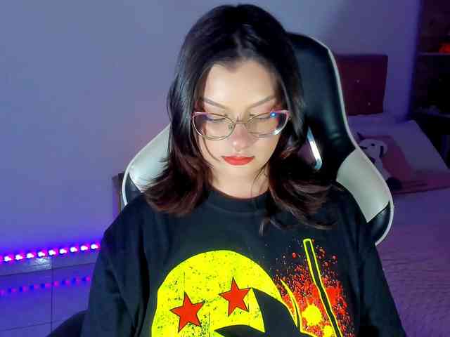 OphelianaRose webcam