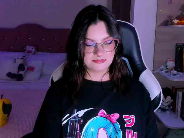 OphelianaRose webcam