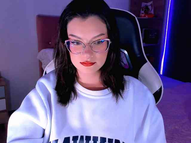 OphelianaRose webcam
