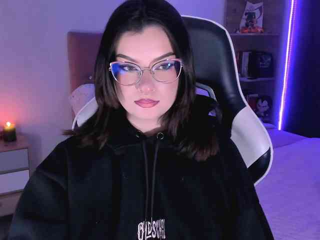 OphelianaRose webcam