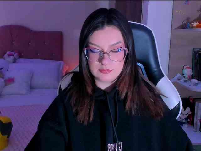 OphelianaRose webcam