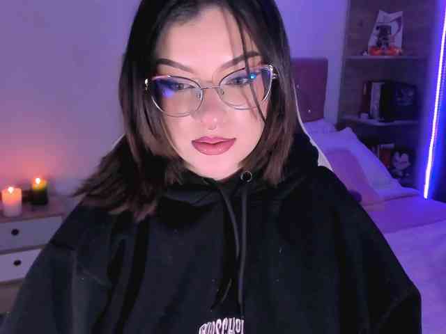 OphelianaRose webcam