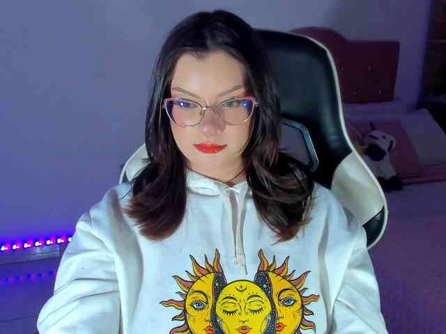 OphelianaRose Live Webcam on BongaCams