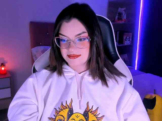 OphelianaRose webcam