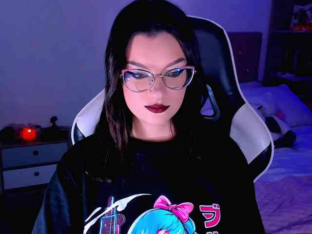 OphelianaRose webcam