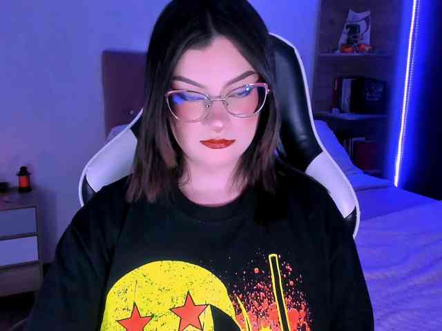 OphelianaRose webcam