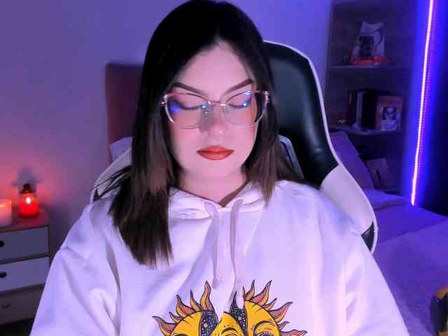 OphelianaRose webcam