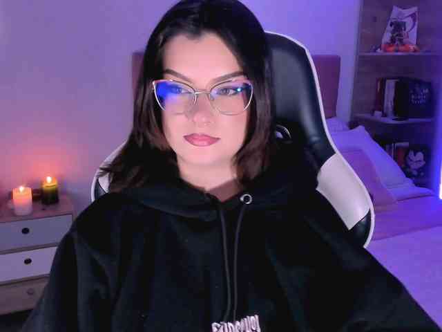 OphelianaRose webcam