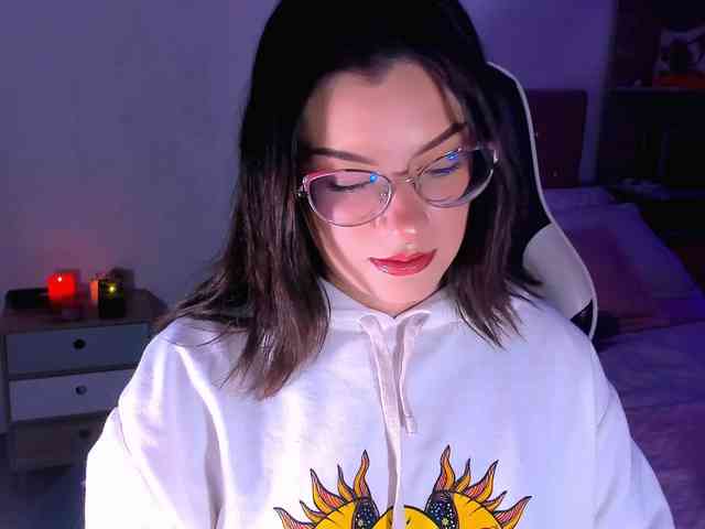 OphelianaRose webcam
