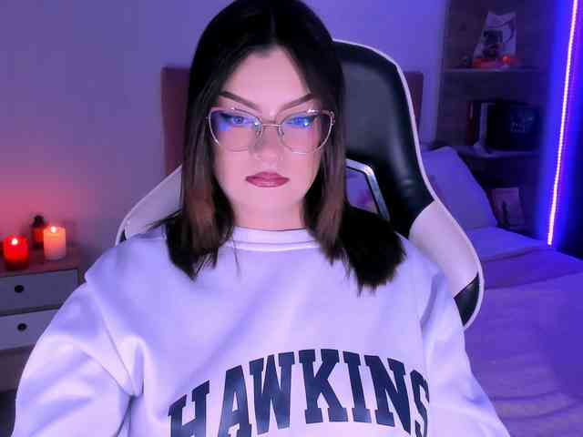 OphelianaRose webcam