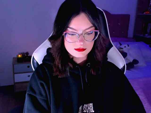 OphelianaRose webcam