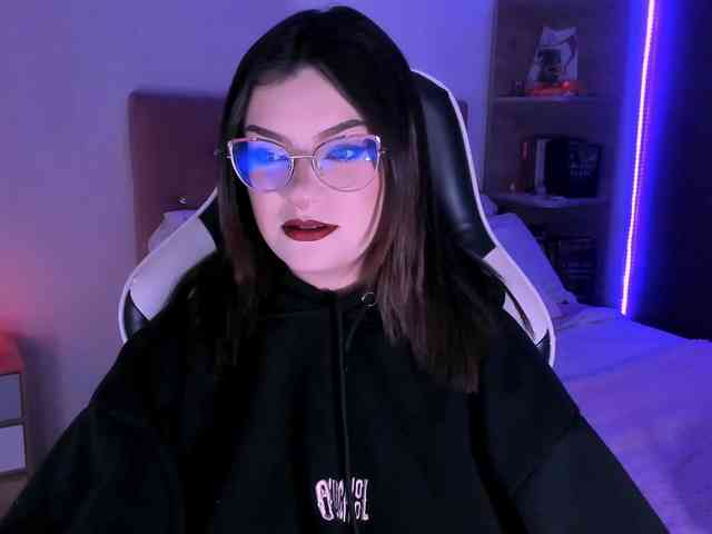 OphelianaRose webcam