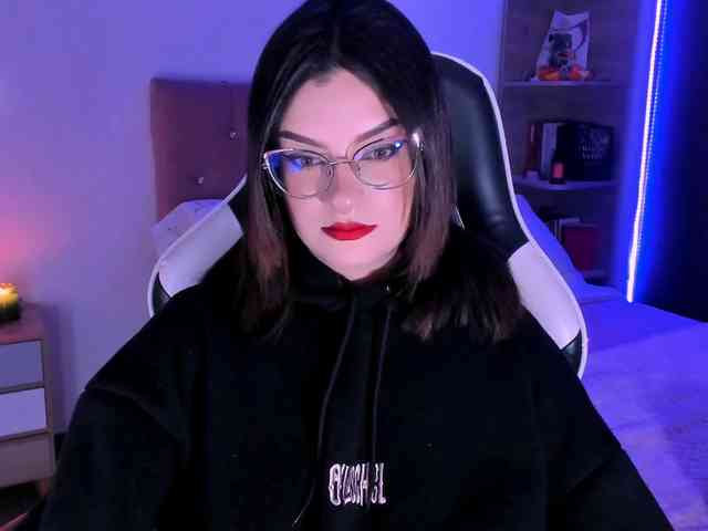 OphelianaRose webcam
