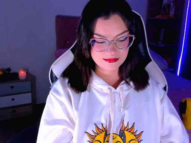 OphelianaRose webcam