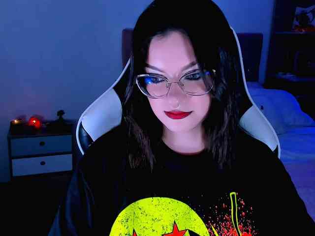 OphelianaRose webcam