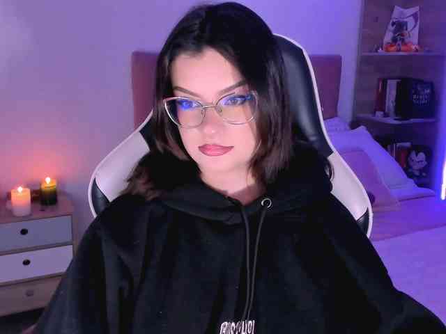 OphelianaRose webcam