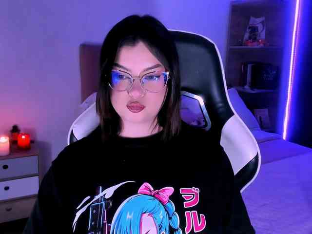 OphelianaRose webcam