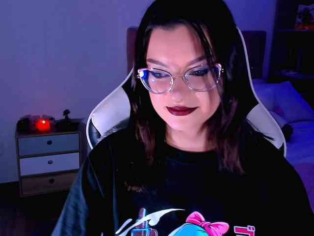OphelianaRose webcam