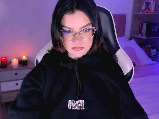OphelianaRose webcam