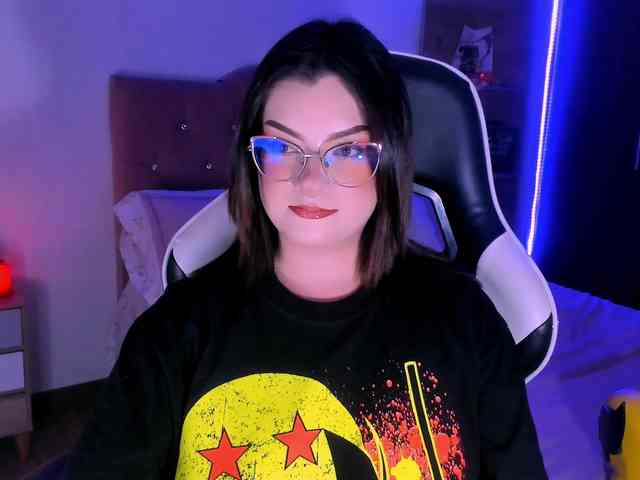 OphelianaRose webcam