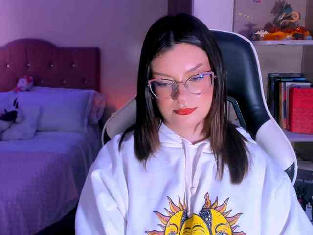 OphelianaRose webcam